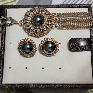 Elegant Gold and Silver Jewelry Set